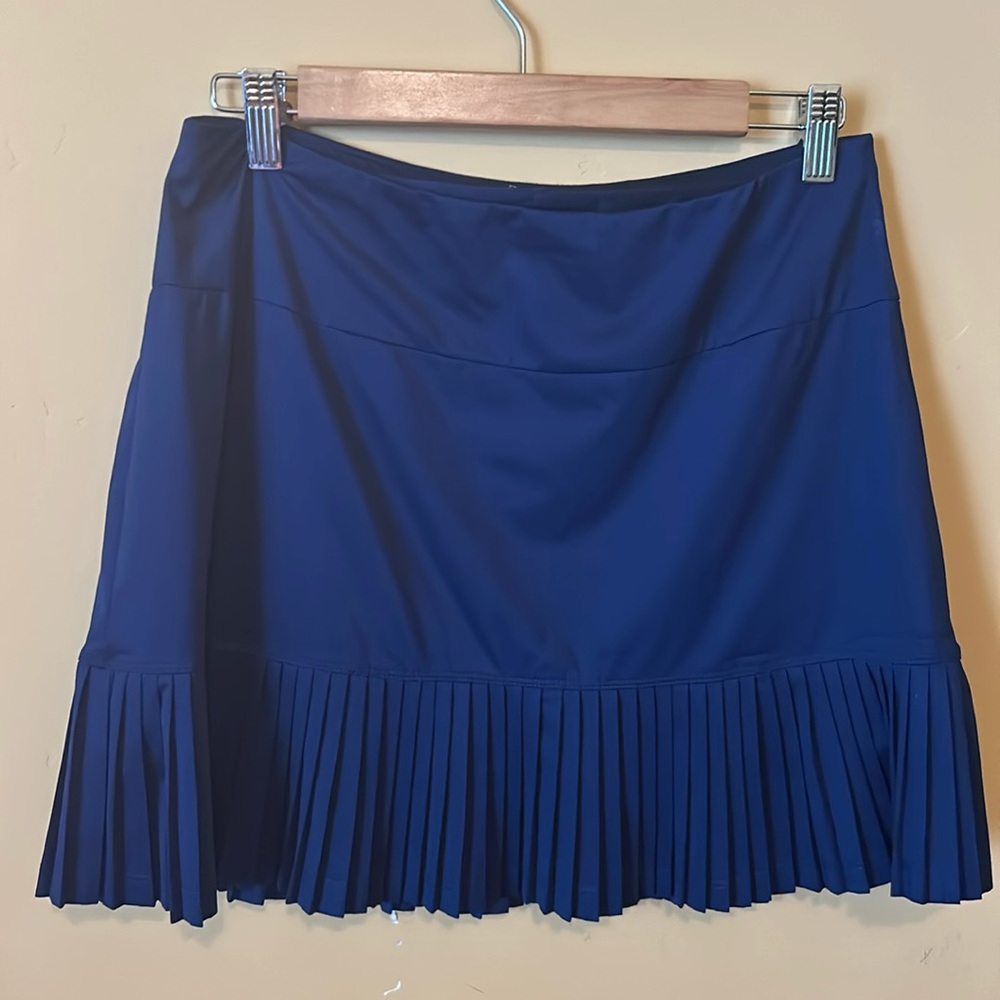 Tail size medium skirt